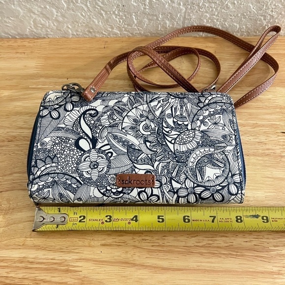Sakroots Wallet - Picture 4 of 7